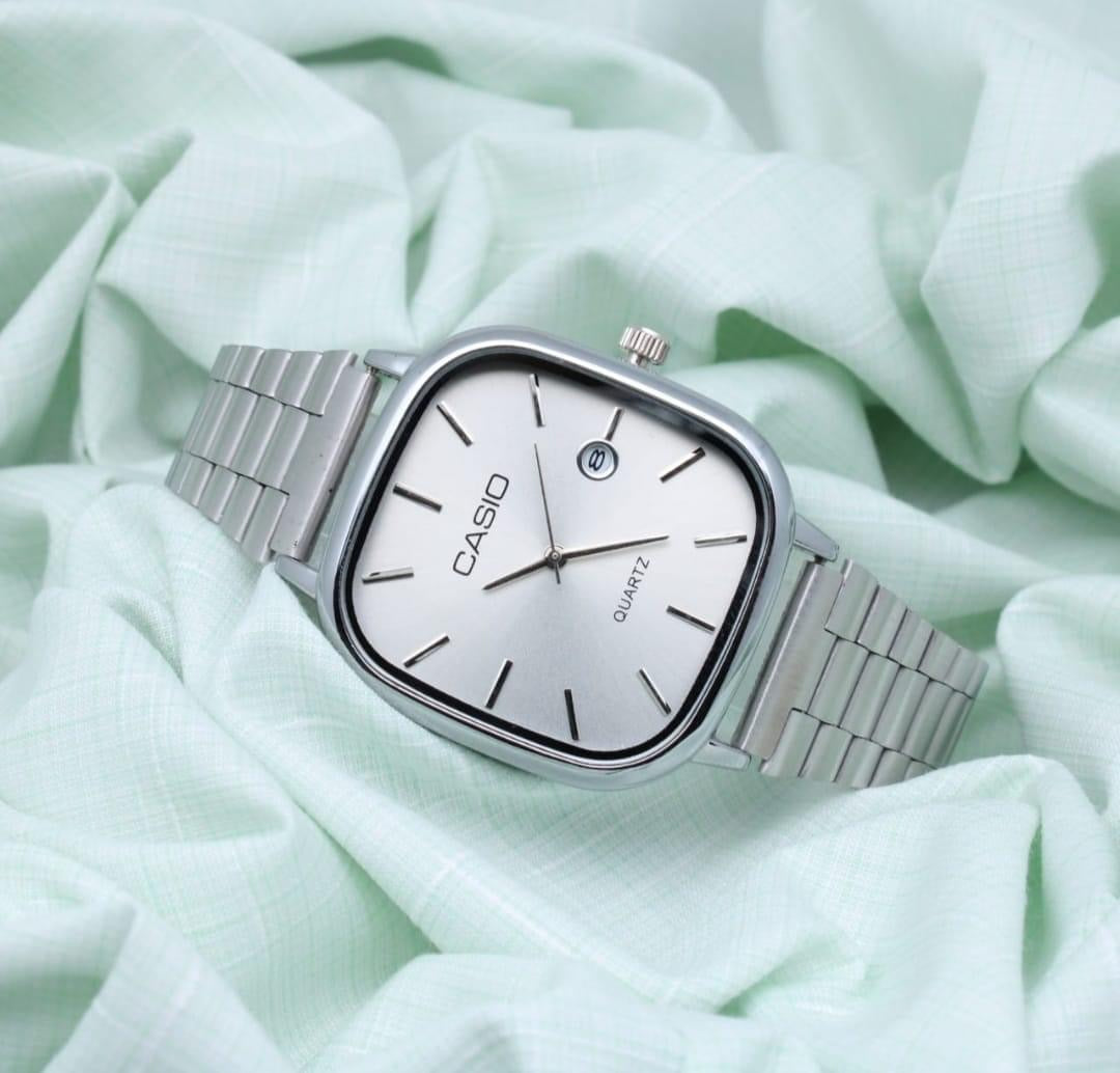Makkafinds® Casio quartz watch